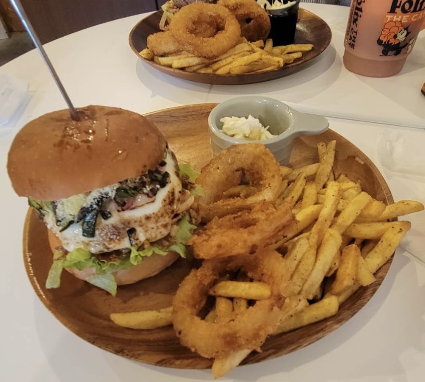 志布志バーガー