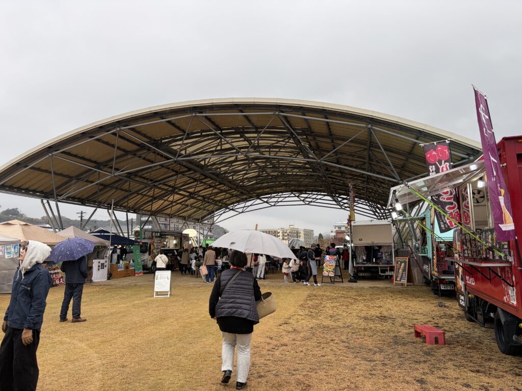 志布志駅前のマルシェ④